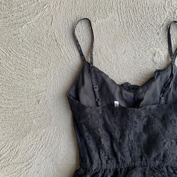 H&M - Black Dress - Size 4 - Picture 4 of 6